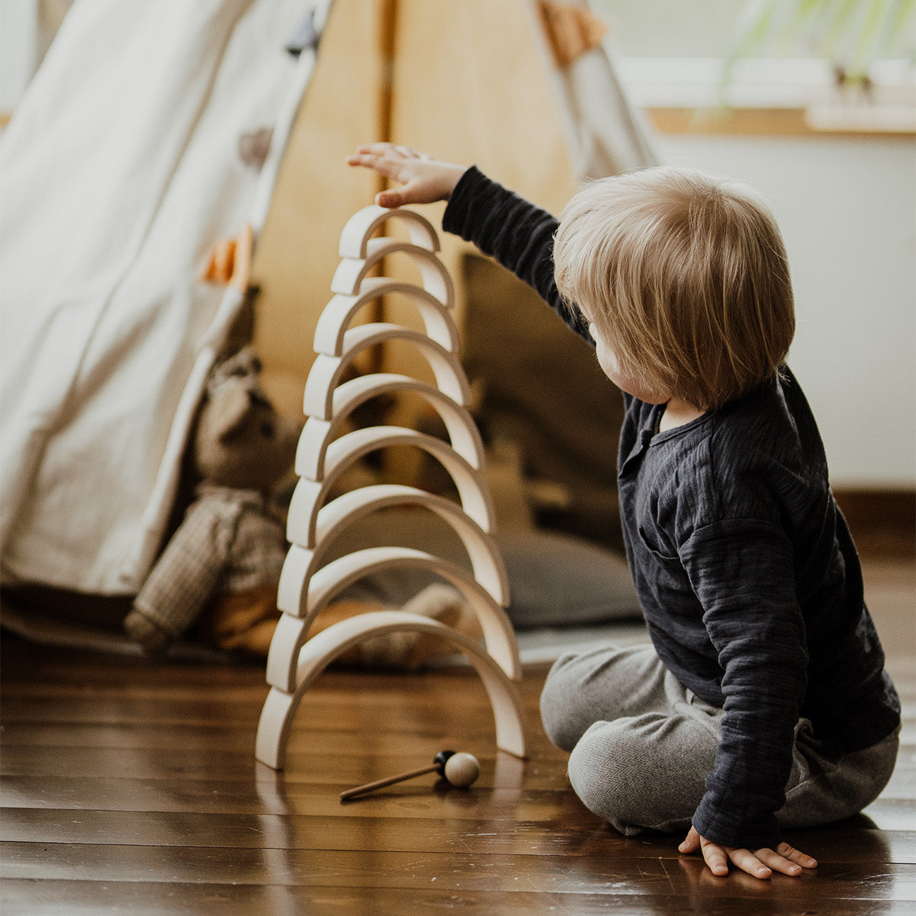 Curcubeu Montessori din lemn natur, 9 piese, leg&go