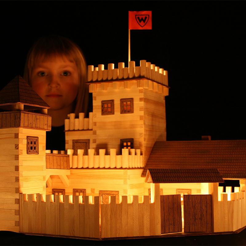 Set constructie arhitectura Castel, 607 piese din lemn, Walachia - Manute Creative