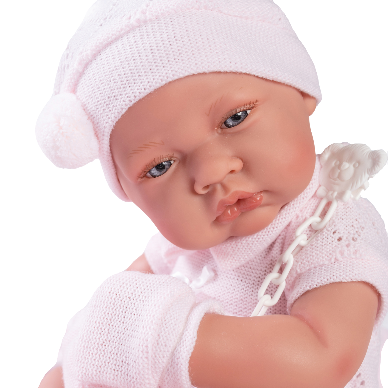 Papusa bebe realist Toqui-fetita cu paturica, corp anatomic corect, alb-roz, corp realist anatomic, Antonio Juan