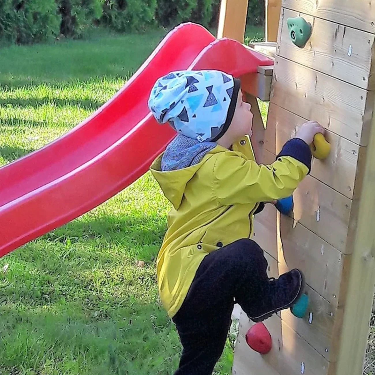 Turn de joaca cu 2 platforme, panou de catarare, 2 tobogane, leagan, masuta de picnic cu bancute si lada de nisip, +3ani, Wendi Toys