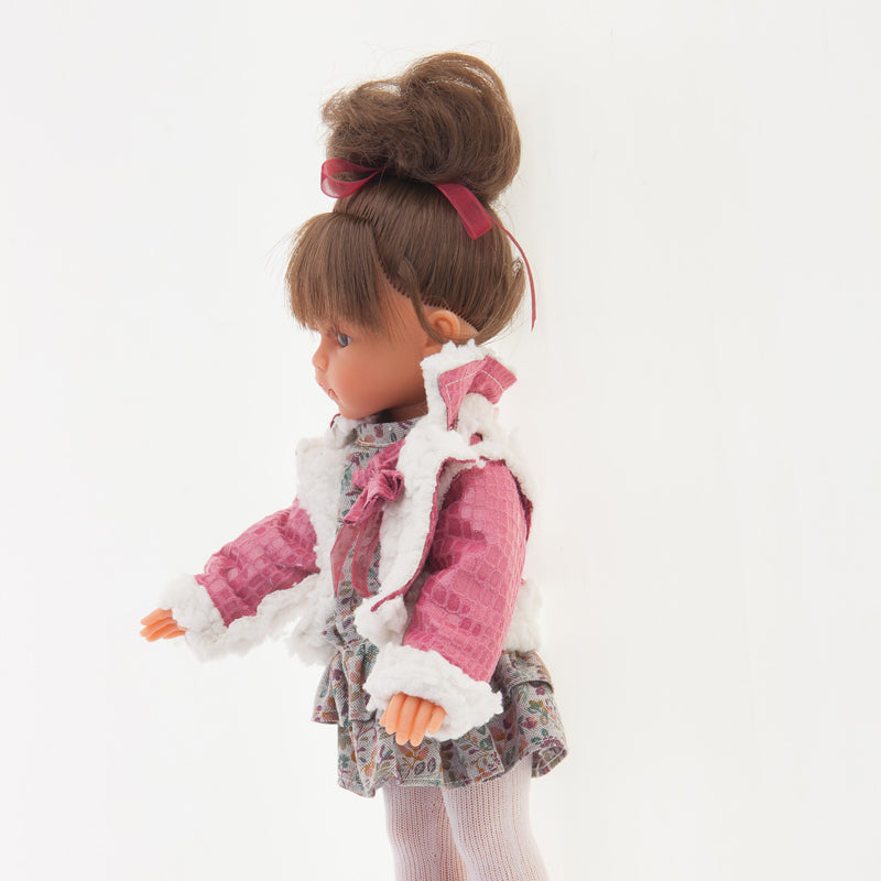 Papusa fetita Emily cu coc si jacheta, 33 cm, Antonio Juan
