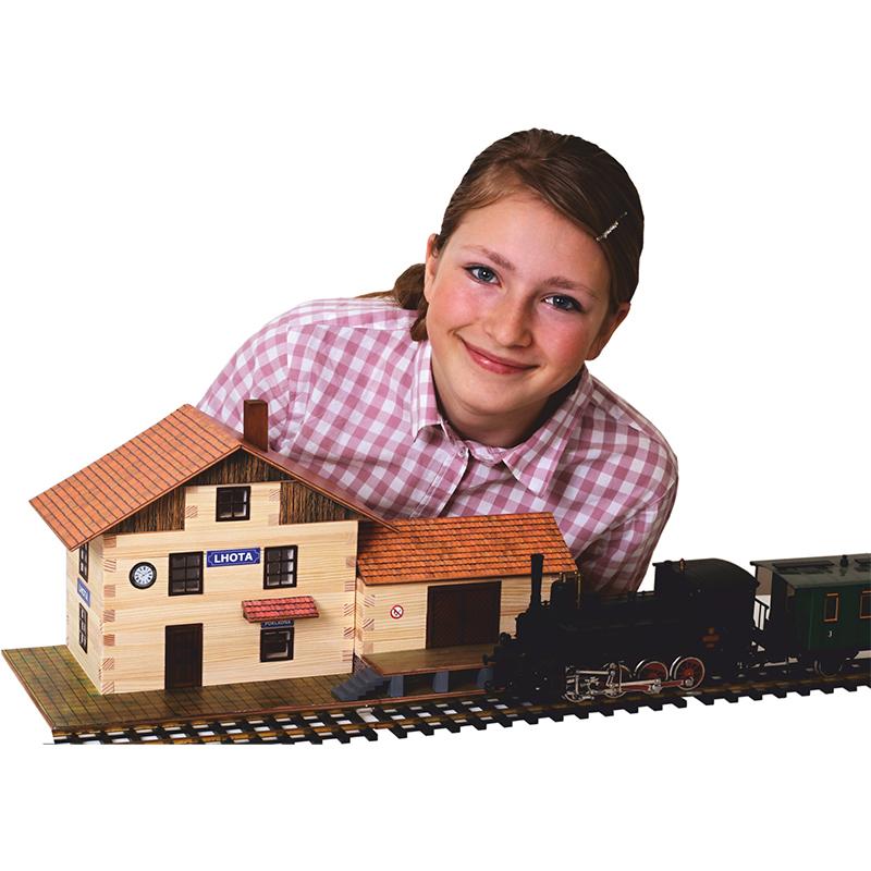 Set constructie arhitectura Gara, 213 piese din lemn, Walachia - Manute Creative