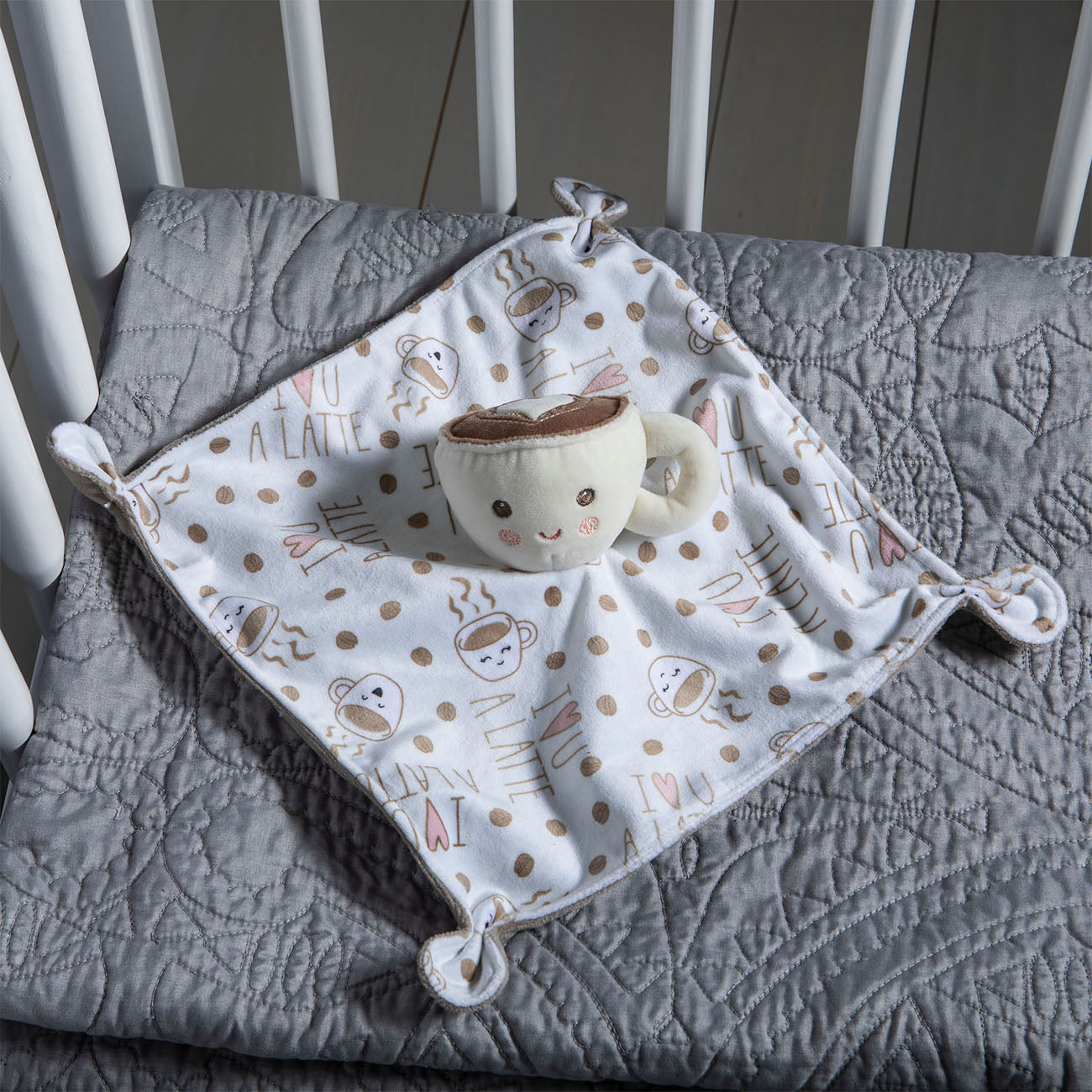 Jucarie plus doudou, Cafea Latte Soothie, 25x25 cm, +0 luni,  Mary Meyer