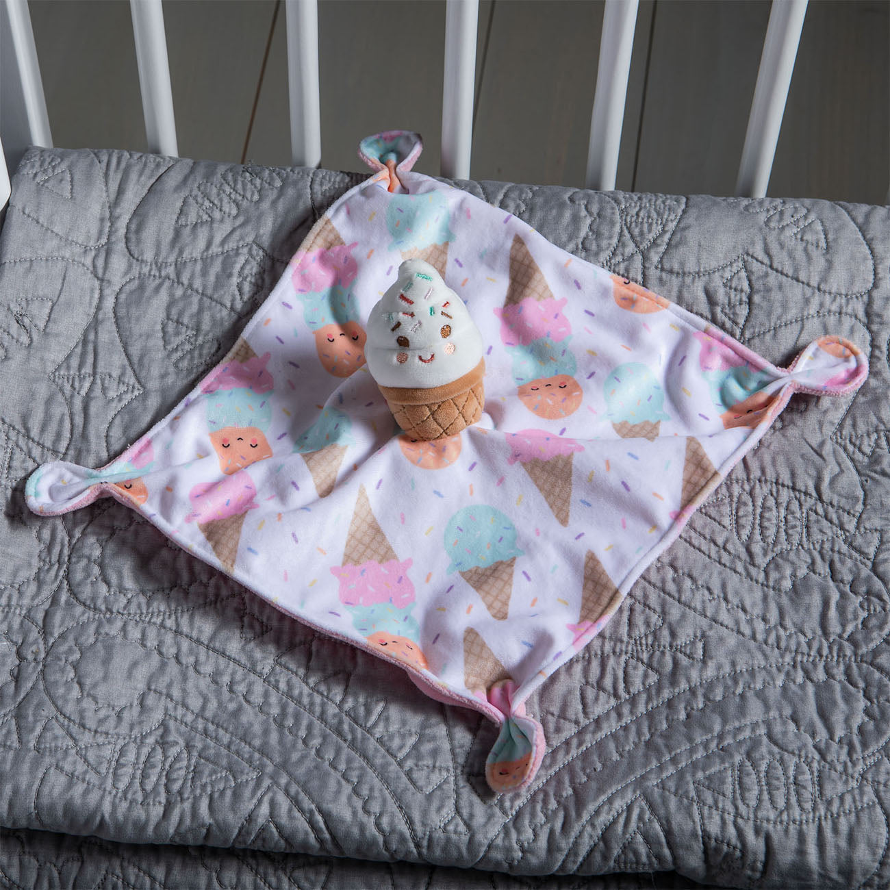 Jucarie plus doudou, Inghetata Soothie, 25x25 cm, +0 luni,  Mary Meyer