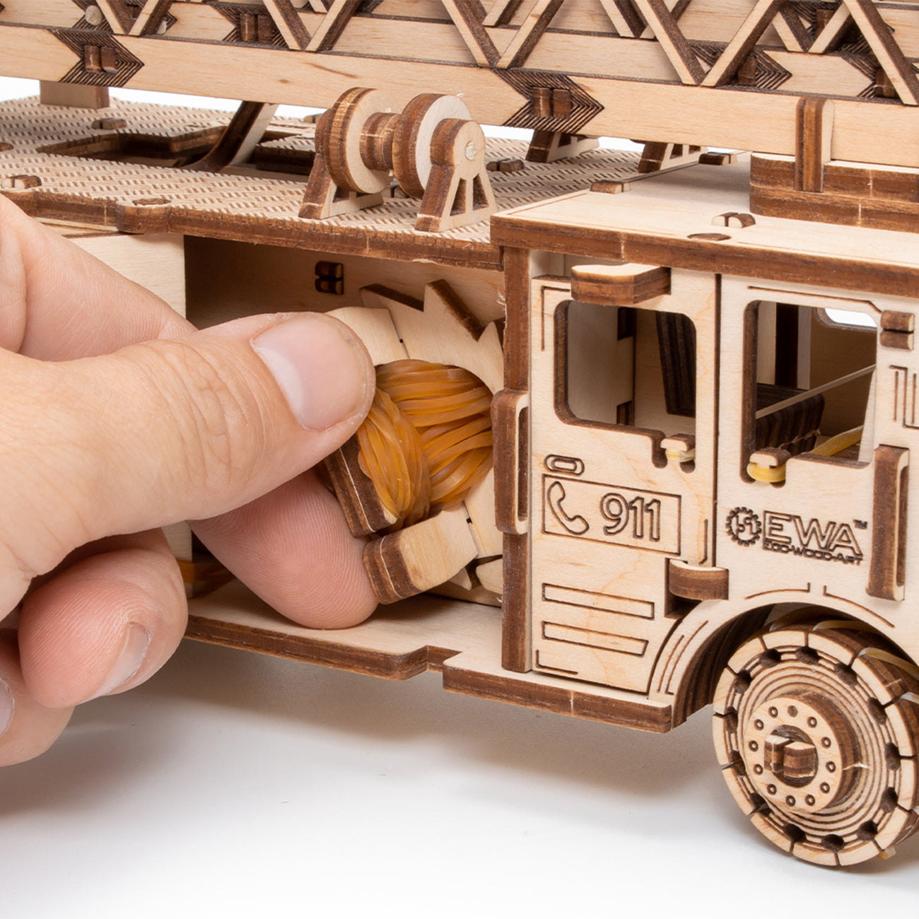 Puzzle 3D cu mecanism, din lemn, FIRE TRUCK, 439 piese, EWA