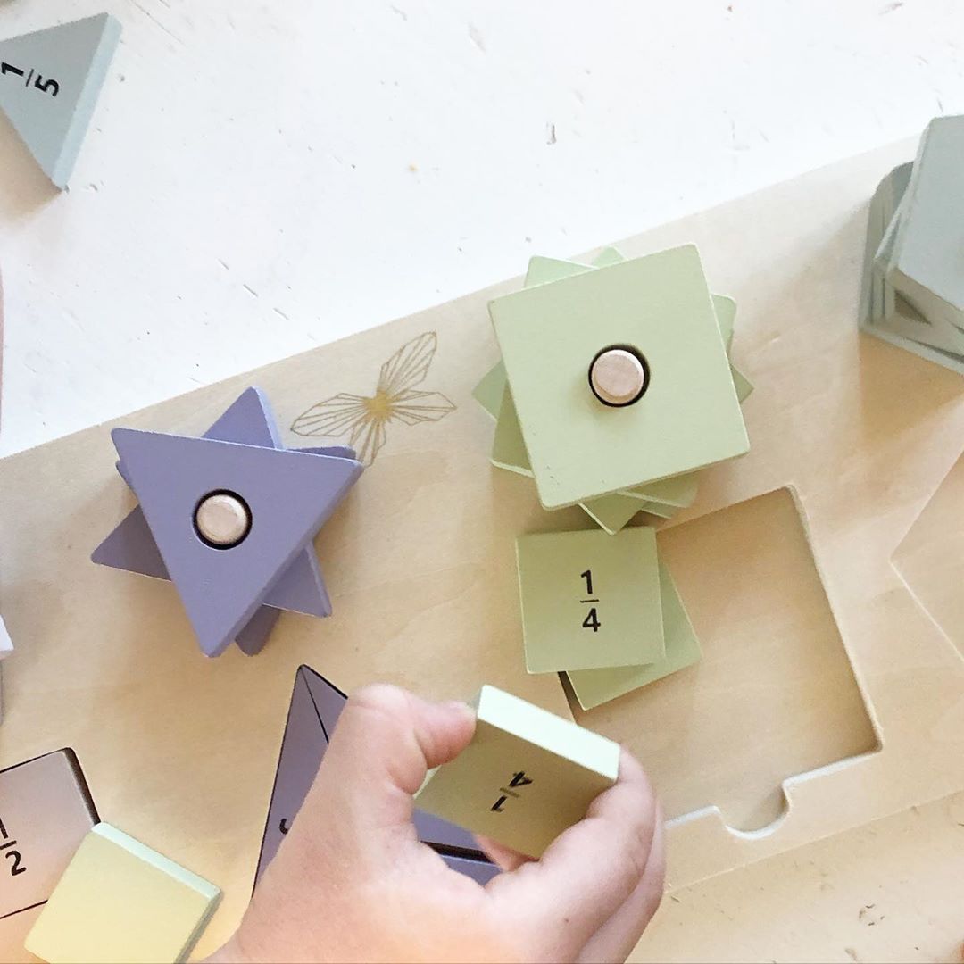 Joc educativ sortare forme Invatam Fractiile, +3 ani, byAstrup - Manute Creative