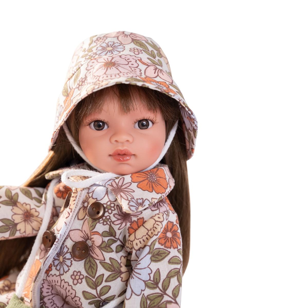 Papusa Fashion Fetita Emily Chubasquero, Corp din Vinil, 33 cm, +3 ani, Antonio Juan