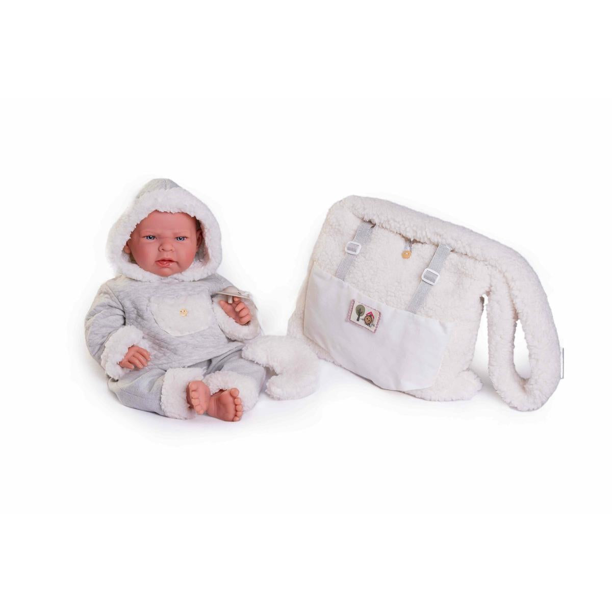 Papusa Bebe Fetita Lea, Corp din Tesatura si Membre Articulate, cu Ham Poseta din Lana de Oaie, 42 cm, +3 ani, Antonio Juan