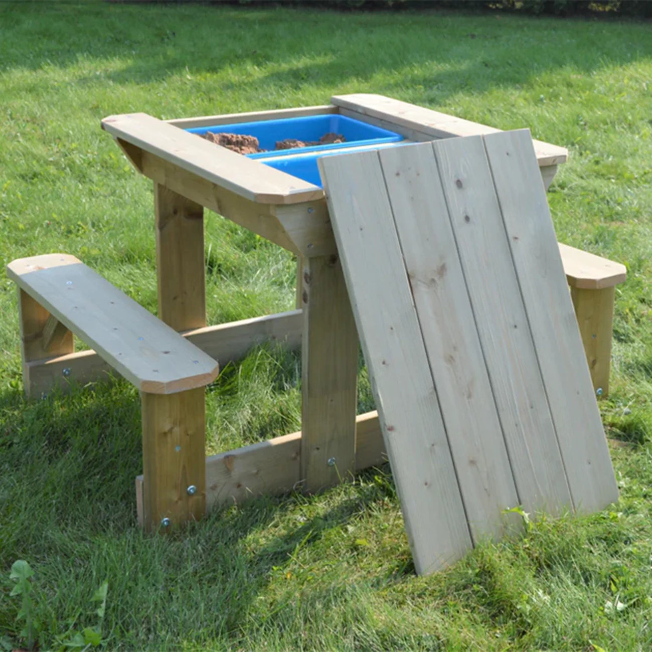 Masa de picnic  senzoriala pentru copii, cu bancute si loc pentru nisip si apa, +3ani, Wendi Toys