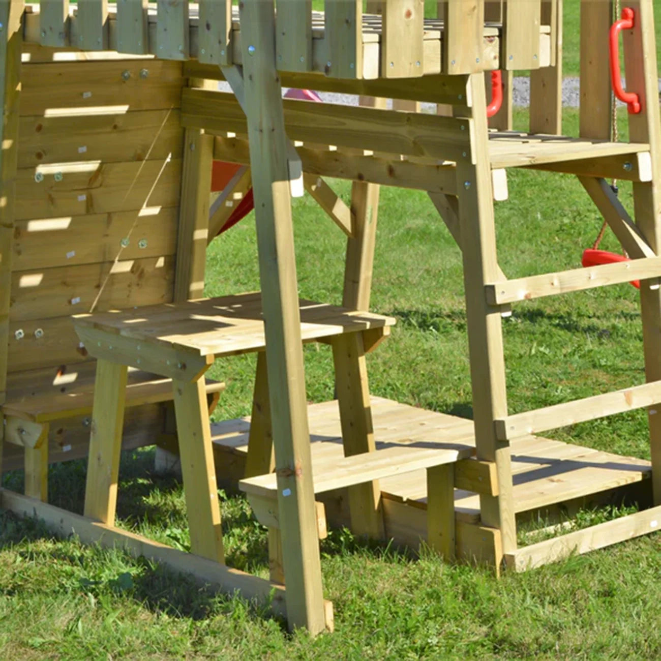 Turn de joaca cu 2 platforme, panou de catarare, tobogan, 2 leagane, masuta de picnic cu bancute si lada de nisip, +3ani, Wendi Toys