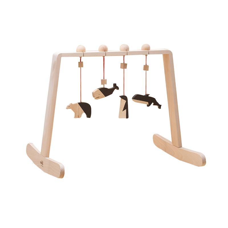 Centru de activitati pentru bebelusi Baby Gym, cu 4 jucarii natur-negru animale, lemn, Mobbli - Manute Creative