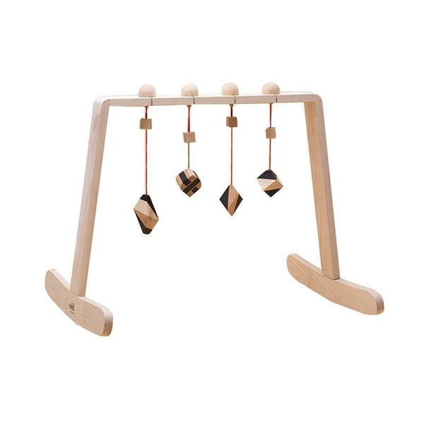 Centru de activitati pentru bebelusi Baby Gym, cu 4 jucarii natur-negru corpuri geometrice, lemn, Mobbli - Manute Creative