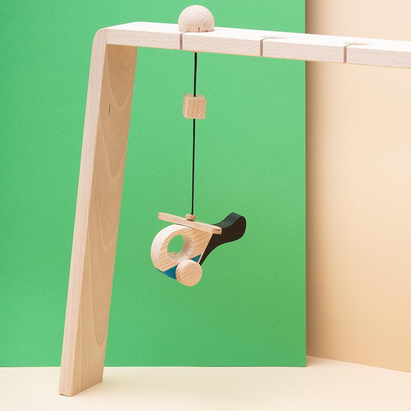 Jucarie din lemn elicopter, colorat, pentru carusel / centru de activitati, Mobbli - Manute Creative