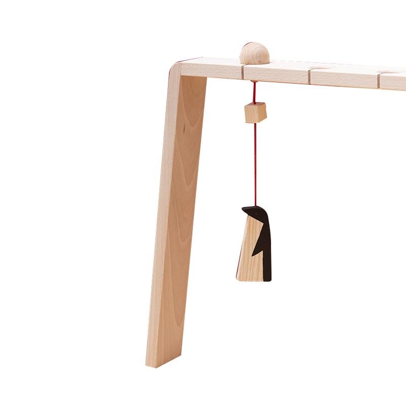 Jucarie din lemn pinguin, natur-negru, pentru carusel / centru de activitati, Mobbli - Manute Creative