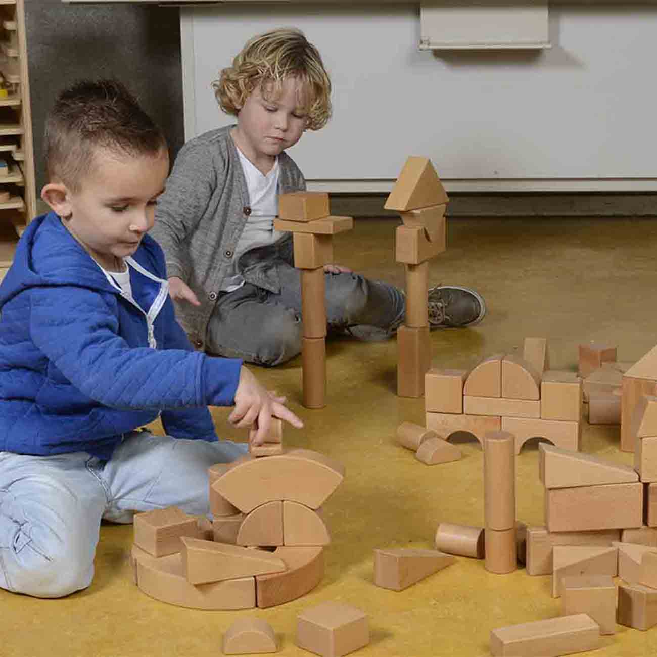 Set 92 de cuburi, din lemn, +3 ani, Masterkidz