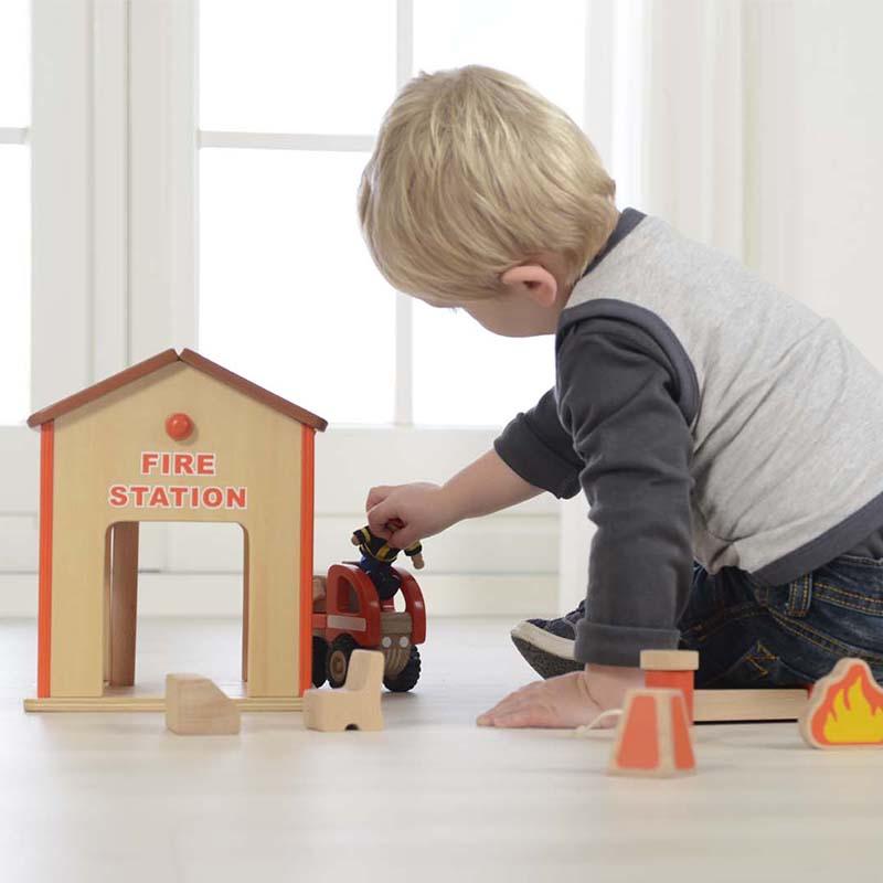 Statie de pompieri de jucarie, din lemn, +3 ani, Masterkidz - Manute Creative