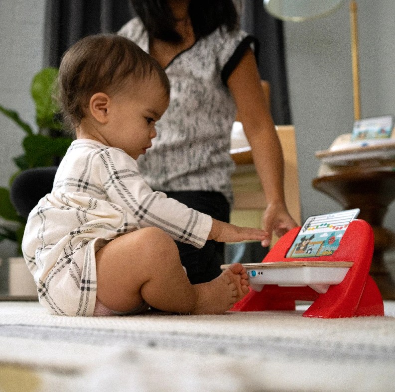 Jucarie Muzicala de Lemn Cal’s First Melodies Magic Touch Piano™, Baby Einstein