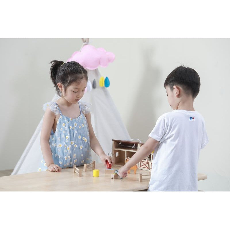 Jucarie din lemn, Grajd pliabil si portabil cu 5 cai,  tip Montessori, +3ani, VIGA
