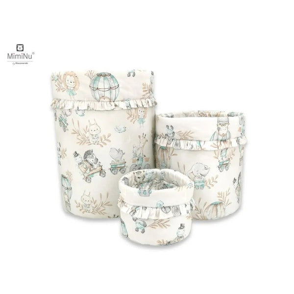 Set 3 cosuri rotunde cu dimensiuni generoase pentru depozitare jucarii, Cu volanase, Dimensiuni 50x35 cm, 35x30 cm, 19x23 cm, Din bumbac certificat Oeko Tex Standard 100, Design, Zoo on Bikes Nugat, MimiNu