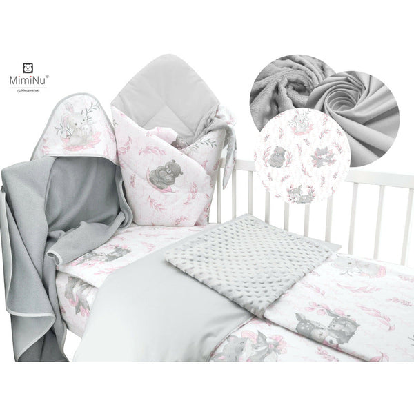 Set pentru bebelusi, 6+1 piese, Cu paturica de infasat, Prosop, Paturica, Cearceaf 120x60 cm, Fata de perna, Husa pilota, Jucarie textila senzoriala, Din bumbac certificat Oeko Tex Standard 100, 135x100 cm, Lulu Rose, MimiNu