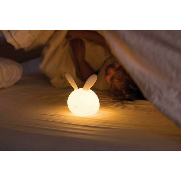 Nattou - Lampa de veghe, Cu senzor care detecteaza plansul bebelusui si calmeaza vizual, Cu 7 culori diferite si 4 intensitati, Durata de iluminare pana la 12h, Incarcare prin cablu USB, Silicon, Fara BPA, Iepuras, 0 luni+, Multicolor
