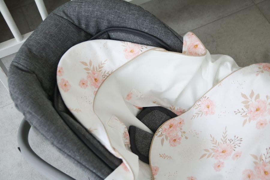 Paturica pentru Infasat Bebe in Scaun Auto, 91 x 91 cm, Garden, Tiny Star