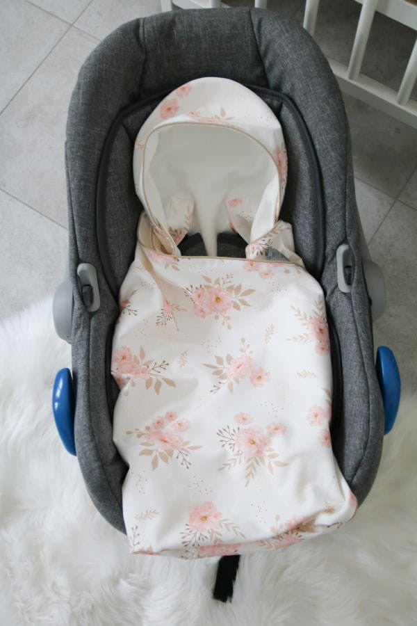 Paturica pentru Infasat Bebe in Scaun Auto, 91 x 91 cm, Garden, Tiny Star