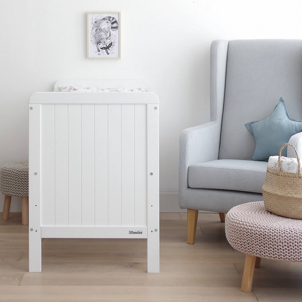Patut Bebe, 120x60 cm, din Lemn Masiv,  Country Alb , Woodies Safe Dreams