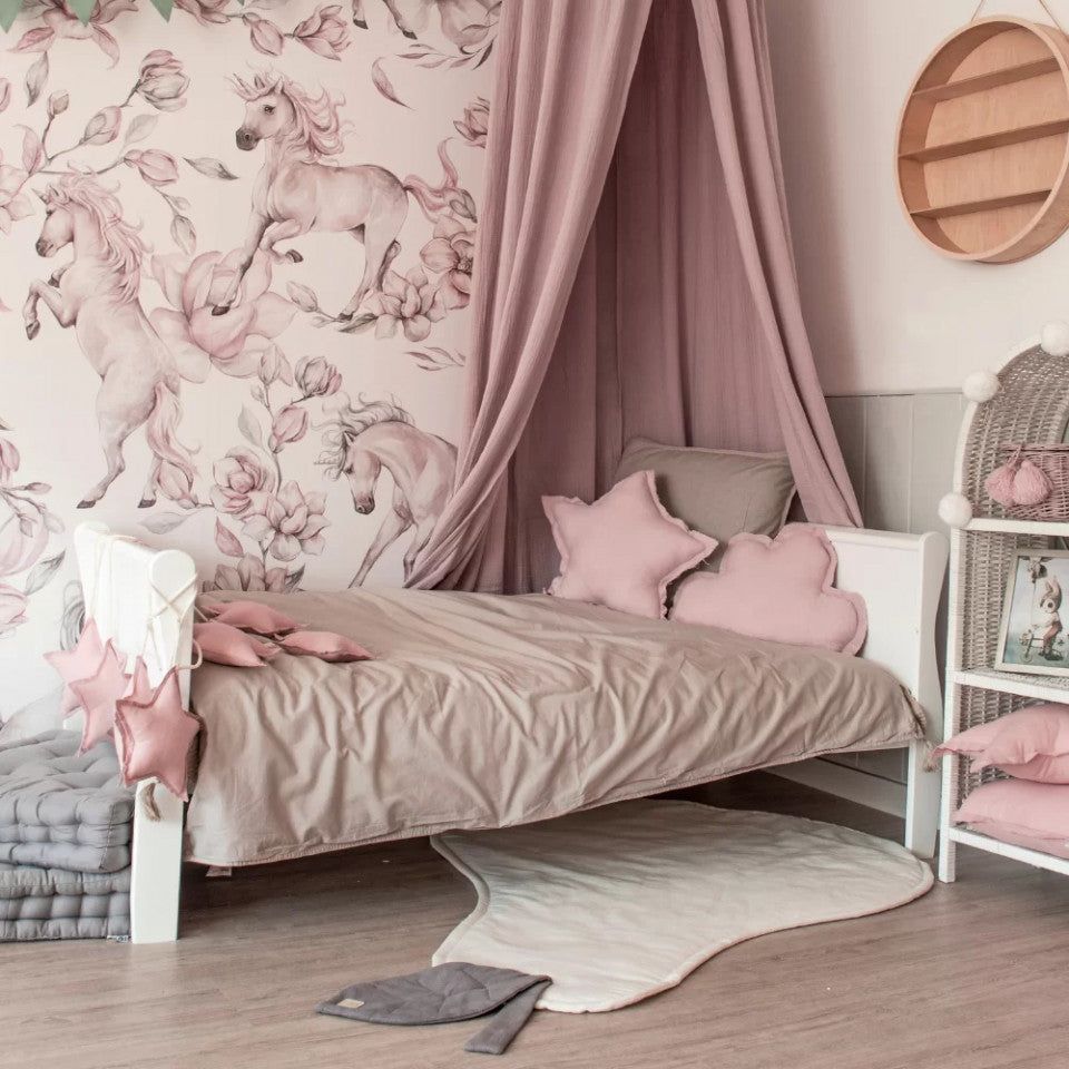 Patut pentru copii, din lemn masiv de Pin, 140 x 70 cm, protectii laterale incluse, Noble, Todler, Alb, Woodies Safe Dreams
