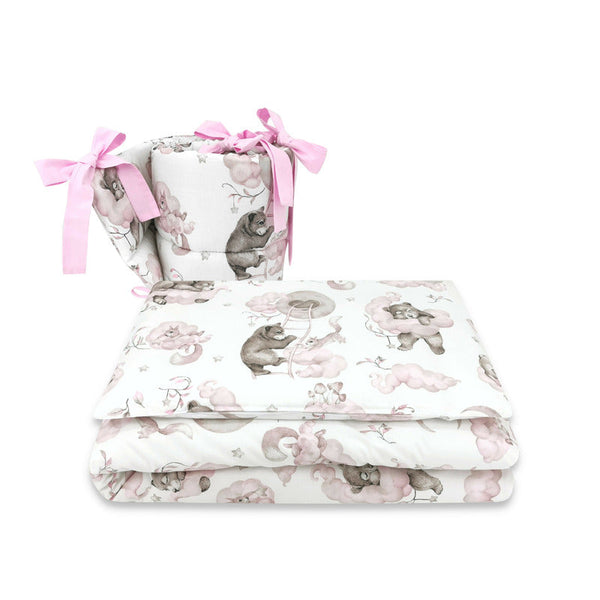 Lenjerie patut 3 piese, Cu protectie laterala, Din bumbac certificat Oeko Tex Standard 100, Pentru patut 120x60 cm, Teddy Bear and Friends Pink, Qmini