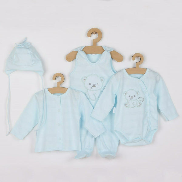 Set 4 piese: bluza, body cu maneca lunga, salopeta fara maneci, caciulita, Marime 56, Din bumbac 100%, Sweet Bear Blue, New Baby