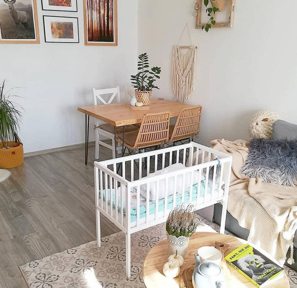 Set - Patut Mic Bebe, 90x40 cm, din Lemn Masiv AlbDream Crib + Saltea Confort II 90 cm x 40 cm x 8 cm, Woodies Safe Dreams