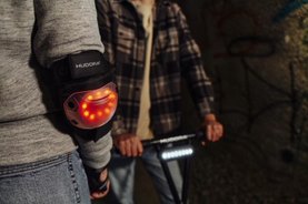 Set Protecții Role Cu Leduri, Mărimea S, Hudora