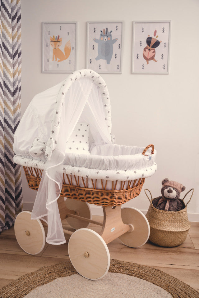 Cosulet Bebe, 105x70 cm, Moses Alb, din Rachita, Echipat Complet, White - Stars, Waldin