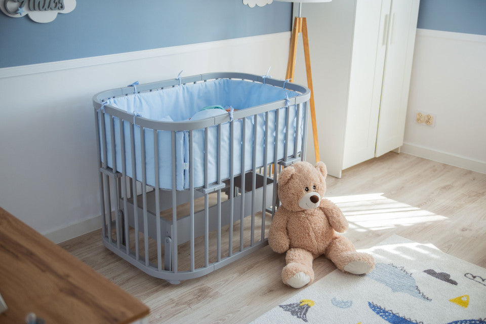 Patut copii Rotund 5 in 1 Natural, Sistem de Leganare, Saltele Incluse, Transformabil, Co-Sleeper, Tarc de Joaca, Masa si Scaun Activitati, Waldin