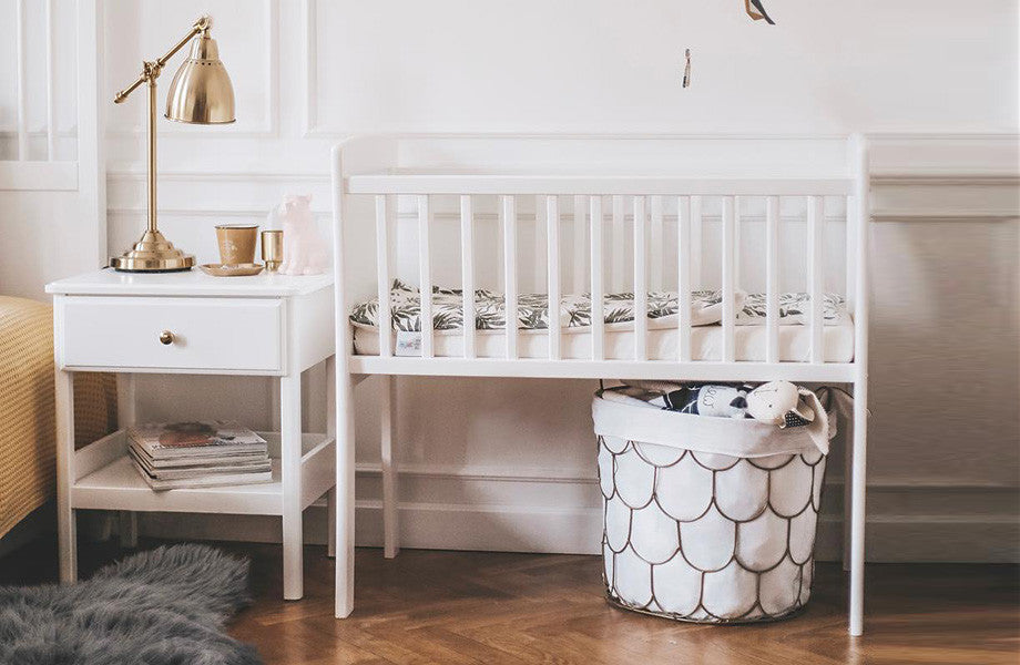 Classic Crib - Patut Mic 90 x 40 cm Alb, Din Lemn Masiv, Woodies Safe Dreams