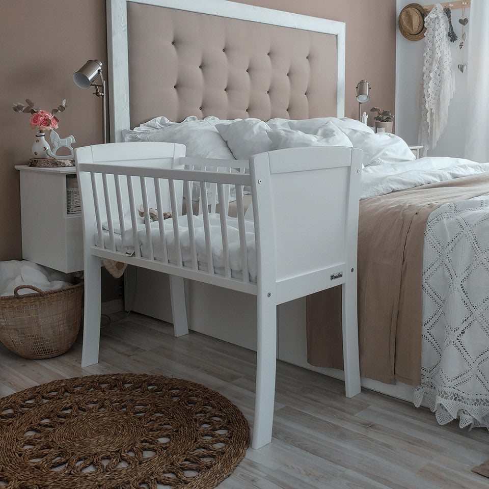 Classic Crib - Patut Mic 90 x 40 cm Alb, Din Lemn Masiv, Woodies Safe Dreams