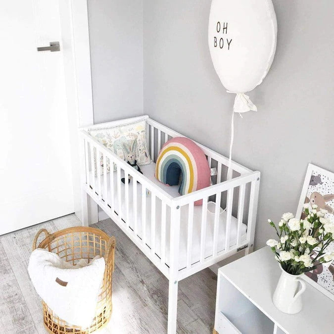 Patut Mic Bebe, 90x40 cm, din Lemn Masiv Alb, Dream Crib, Woodies Safe Dreams